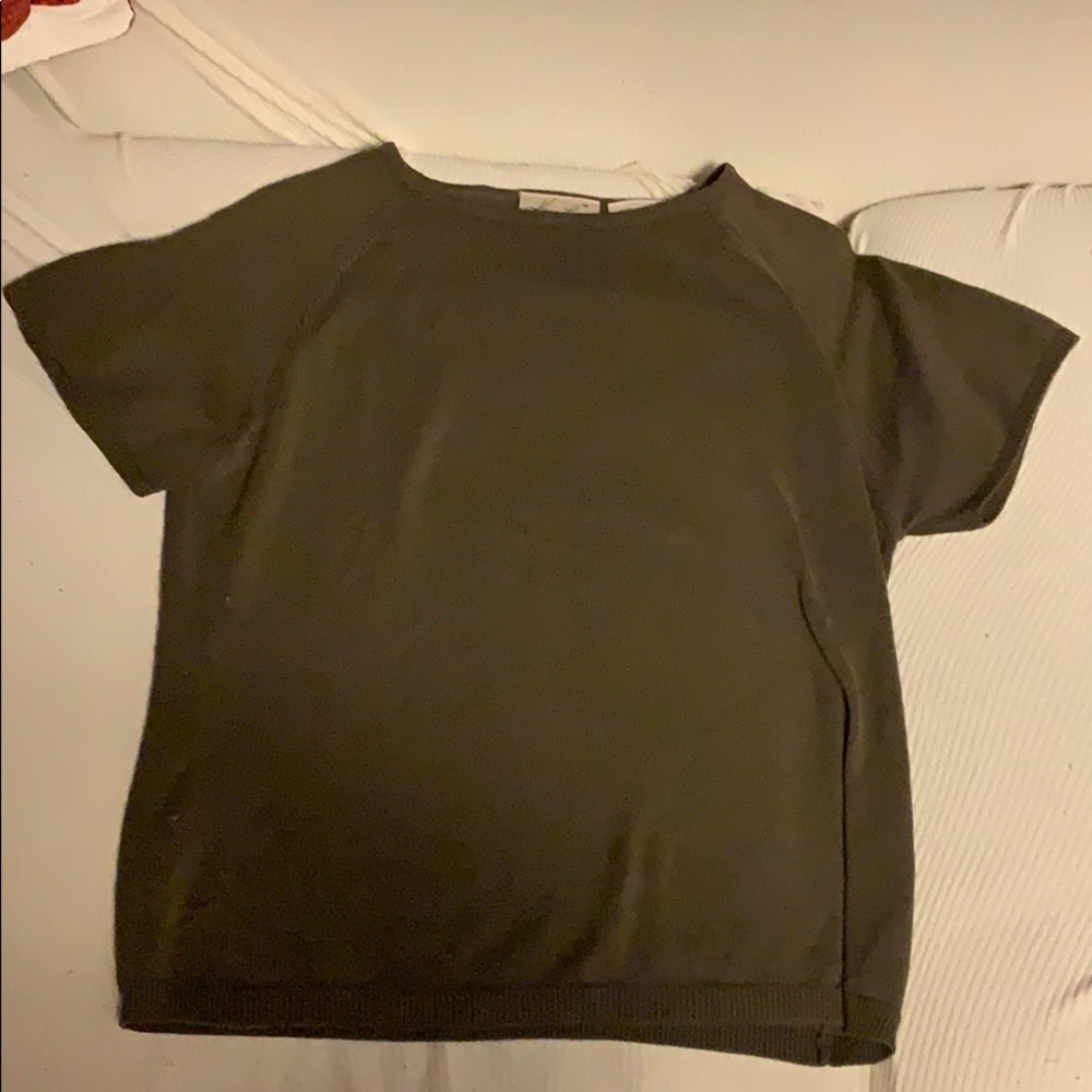 green t shirt